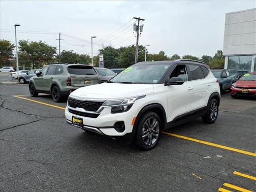 2023 Kia Seltos S
