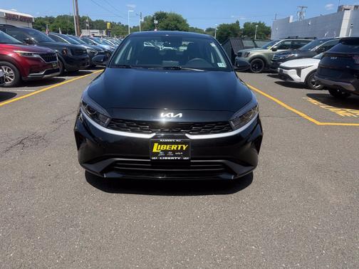 Aurora Black Pearl 2023 Kia Forte LXS