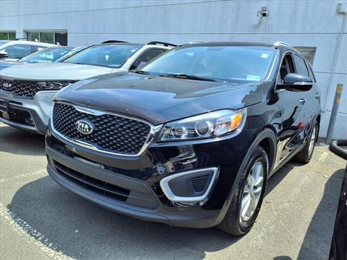 2018 Kia Sorento LX