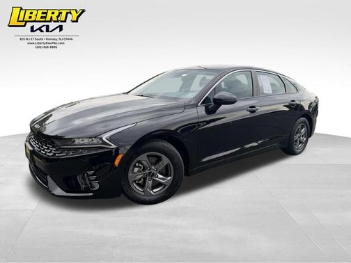 Ebony Black 2024 Kia K5 LXS
