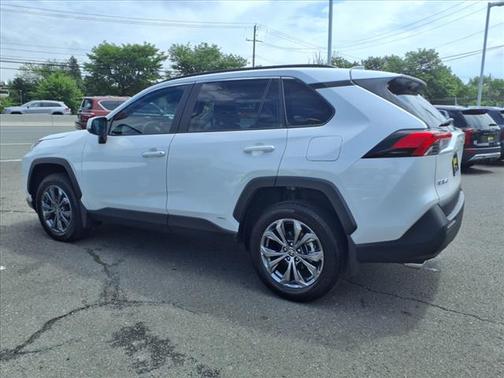 2025 Toyota RAV4 Hybrid XLE Premium