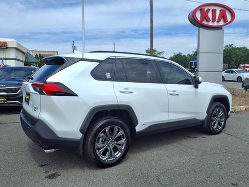 2025 Toyota RAV4 Hybrid XLE Premium