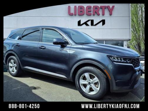 2022 Kia Sorento LX