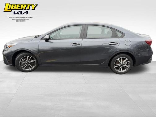 Gravity Gray 2023 Kia Forte LXS