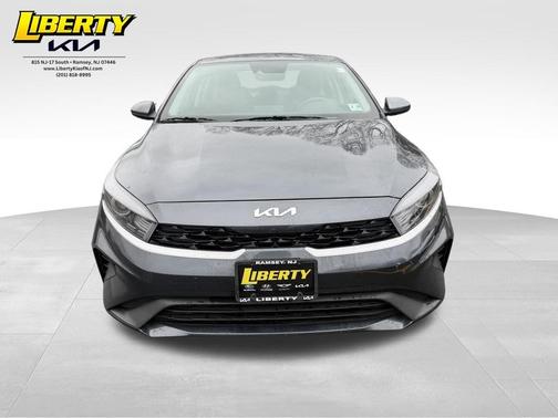 Gravity Gray 2023 Kia Forte LXS