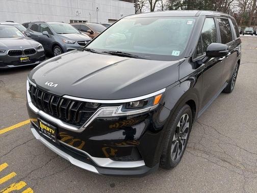 2022 Kia Carnival EX