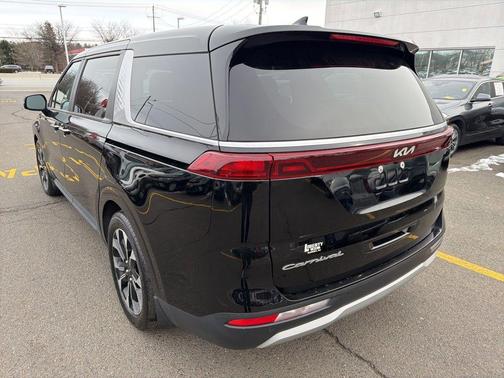 2022 Kia Carnival EX