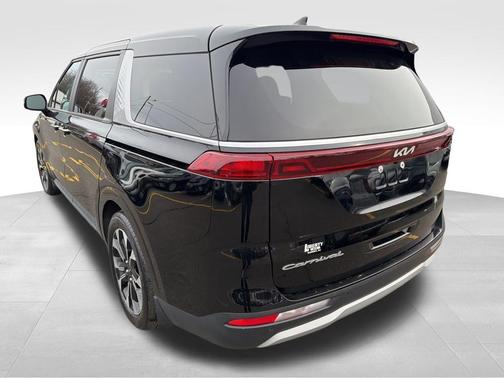 2022 Kia Carnival EX