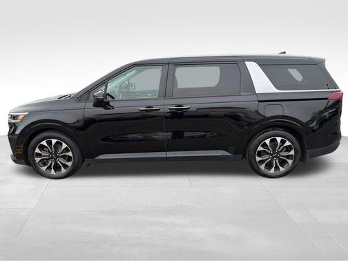 2022 Kia Carnival EX