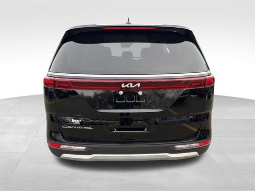 2022 Kia Carnival EX