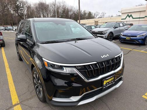 2022 Kia Carnival EX