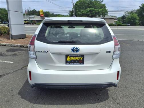 2016 Toyota Prius v Five