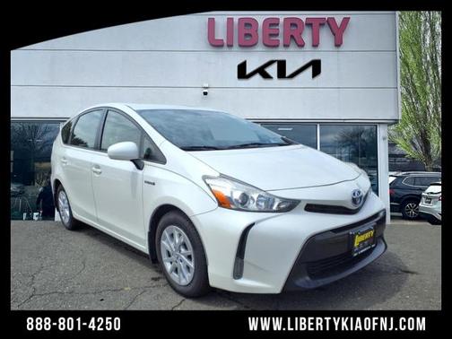 2016 Toyota Prius v Five