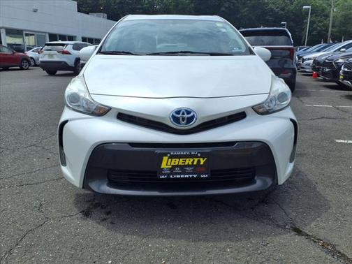 2016 Toyota Prius v Five