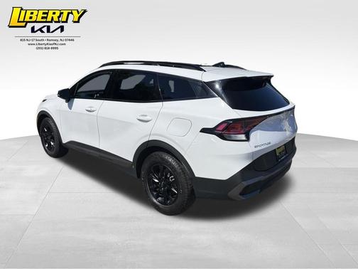 Glacial White Pearl 2023 Kia Sportage X-Pro