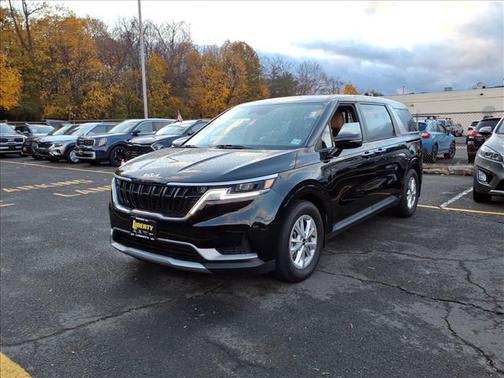 2023 Kia Carnival LX