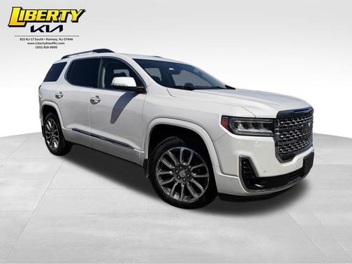 White Frost Tri-Coat 2022 GMC Acadia Denali