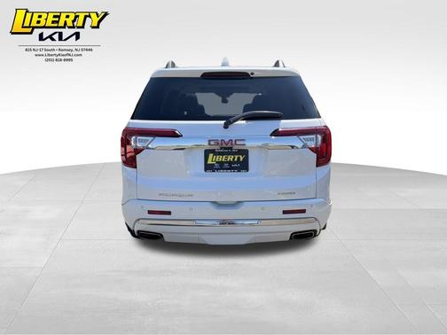 White Frost Tri-Coat 2022 GMC Acadia Denali