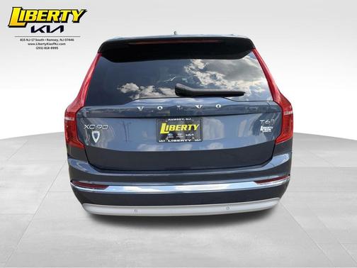Denim Blue Metallic 2022 Volvo XC90 T6 Inscription 7 Passenger