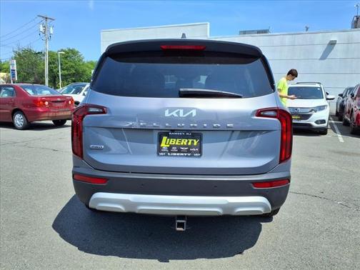 2022 Kia Telluride LX
