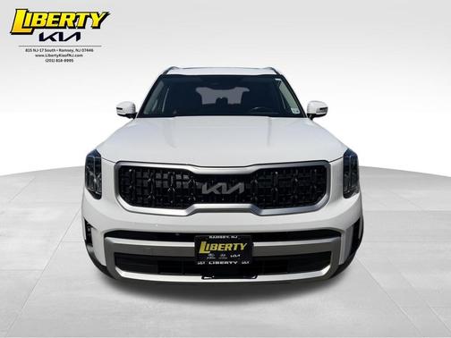 Glacial White Pearl 2024 Kia Telluride EX