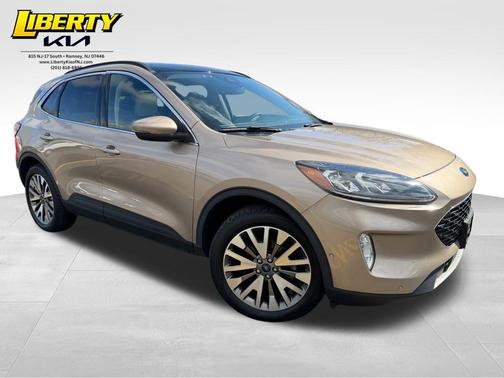 2020 Ford Escape Titanium Hybrid