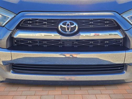 Magnetic Gray Metallic 2015 Toyota 4Runner Limited
