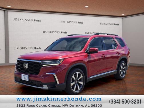Radiant Red Metallic II 2023 Honda Pilot Touring 8-Passenger