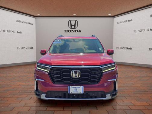 Radiant Red Metallic II 2023 Honda Pilot Touring 8-Passenger