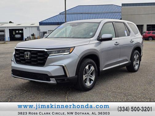 Lunar Silver Metallic 2023 Honda Pilot 2WD EX-L 8 Passenger