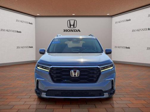 2023 Honda Pilot Touring 8-Passenger