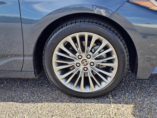 Harbor Gray Metallic 2022 Toyota Avalon Limited