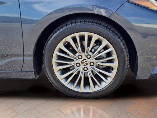 2022 Toyota Avalon Limited