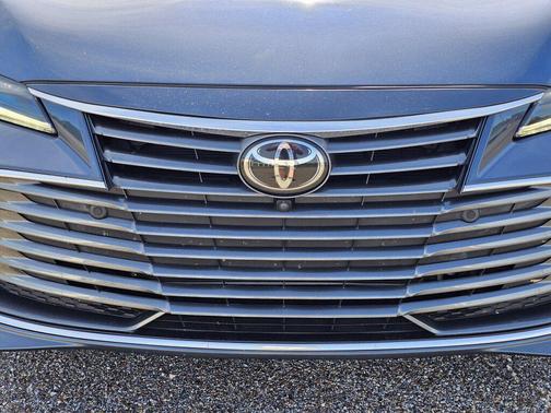 Harbor Gray Metallic 2022 Toyota Avalon Limited