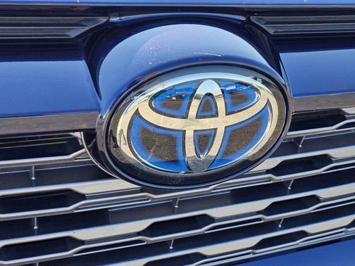 2021 Toyota RAV4 Hybrid SE
