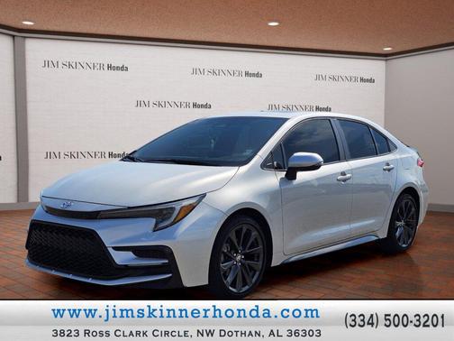 Classic Silver Metallic 2024 Toyota Corolla SE