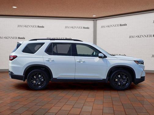 2025 Honda Pilot Touring 8-Passenger