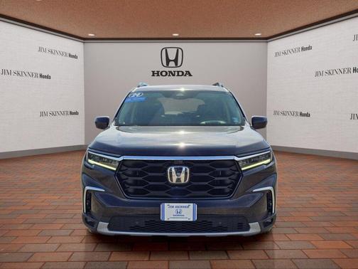 Crystal Black Pearl 2024 Honda Pilot Elite