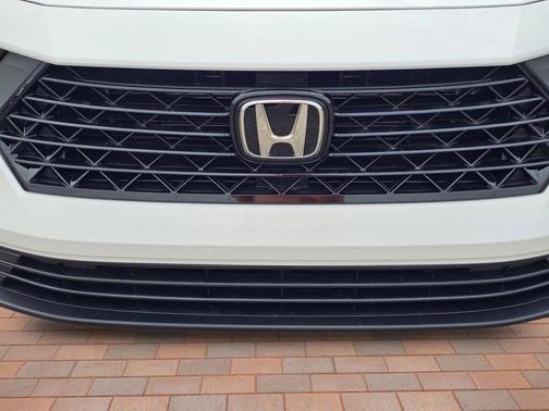 Platinum White Pearl 2026 Honda Accord LX 1.5T