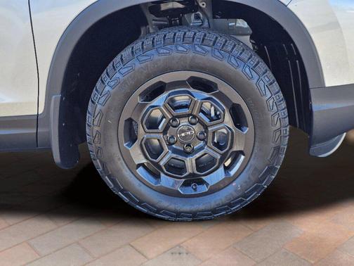 Solar Silver Metallic 2026 Honda Ridgeline TrailSport+