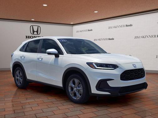 Platinum White Pearl 2027 Honda HR-V LX