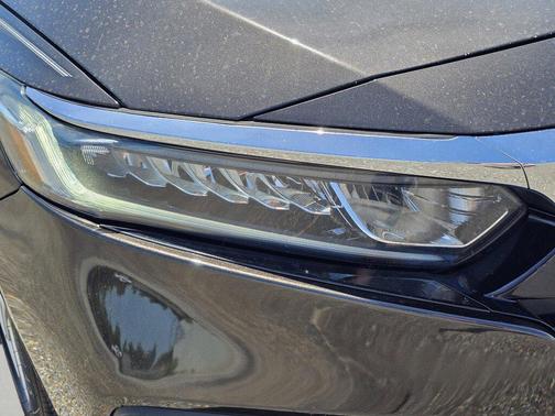 Kona Coffee Metallic 2018 Honda Accord LX