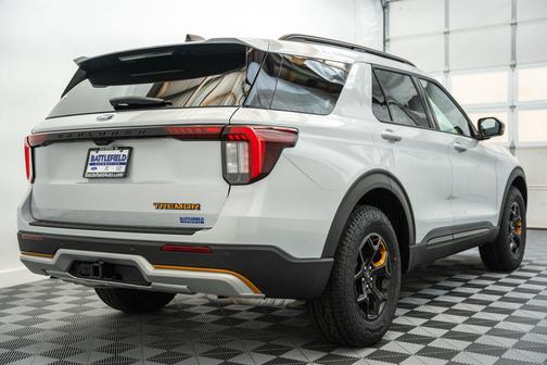 Space White Metallic 2026 Ford Explorer Tremor