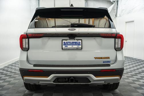 Space White Metallic 2026 Ford Explorer Tremor
