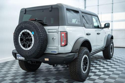 Avalanche Gray 2026 Ford Bronco Badlands