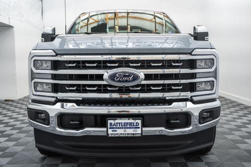 Glacier Gray Metallic Tri-Coat 2026 Ford F-250 Lariat