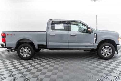 Glacier Gray Metallic Tri-Coat 2026 Ford F-250 Lariat