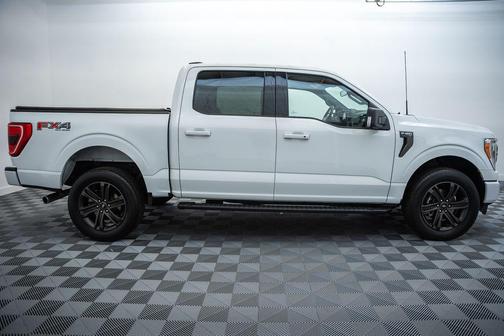 Oxford White 2022 Ford F-150 XLT