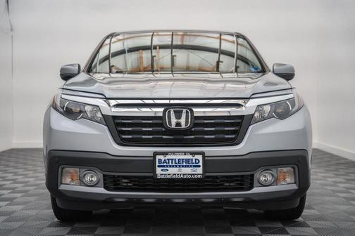 Lunar Silver Metallic 2019 Honda Ridgeline RTL-E