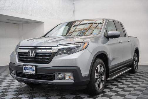 Lunar Silver Metallic 2019 Honda Ridgeline RTL-E